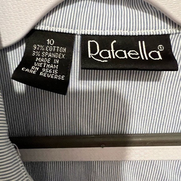 Rafaela size 10 zip up vest - Picture 2 of 5